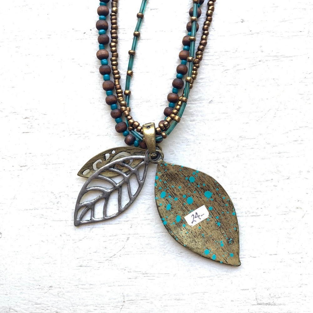 Necklace - Picture 2 of 3
